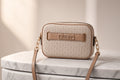 ✨ Bolso Manos Libres Guess Camera Bag – Colección Monograma ✨
