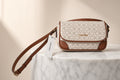 Calvin Klein Camera Bag – Colección Signature ✨
