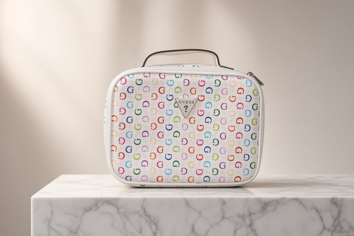 Cosmetiquera Guess Rainbow Monogram ✨